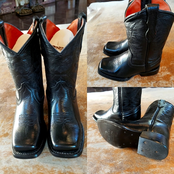 Boy leather boots